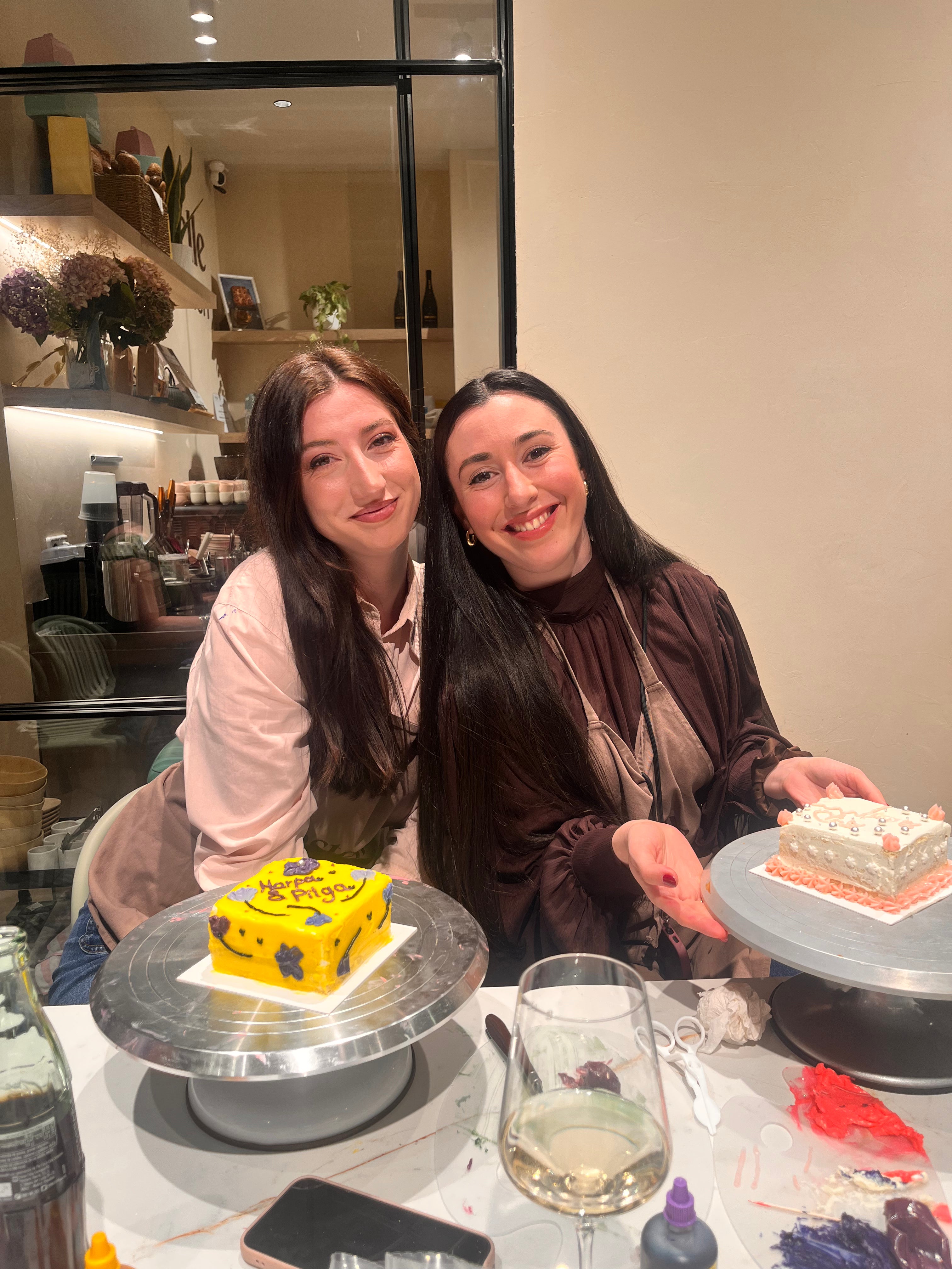 Cake and Wine! Pinta y decora tu tarta: Solo Adultos