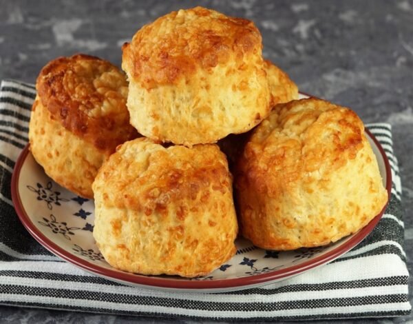 Scones de Queso Jalapeño